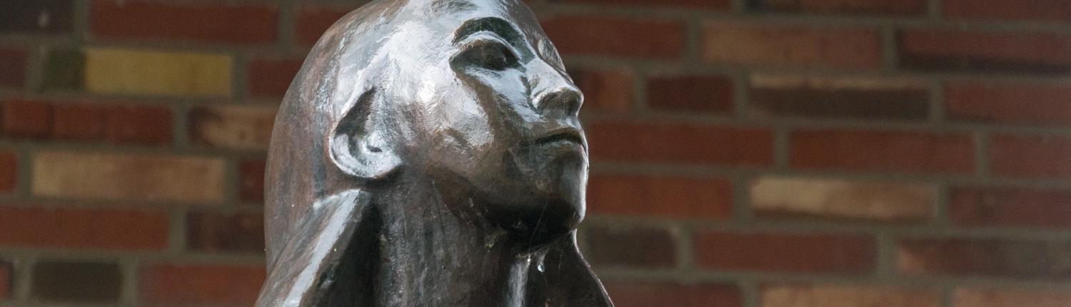 Bernhard Hoetger schuf die Statue der Tänzerin Sent M‘Ahesa in Worpswede.